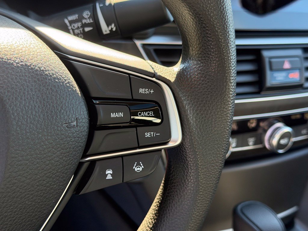 Used 2018 Honda Accord EX image 23