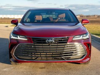 Used 2020 Toyota Avalon Limited video 2
