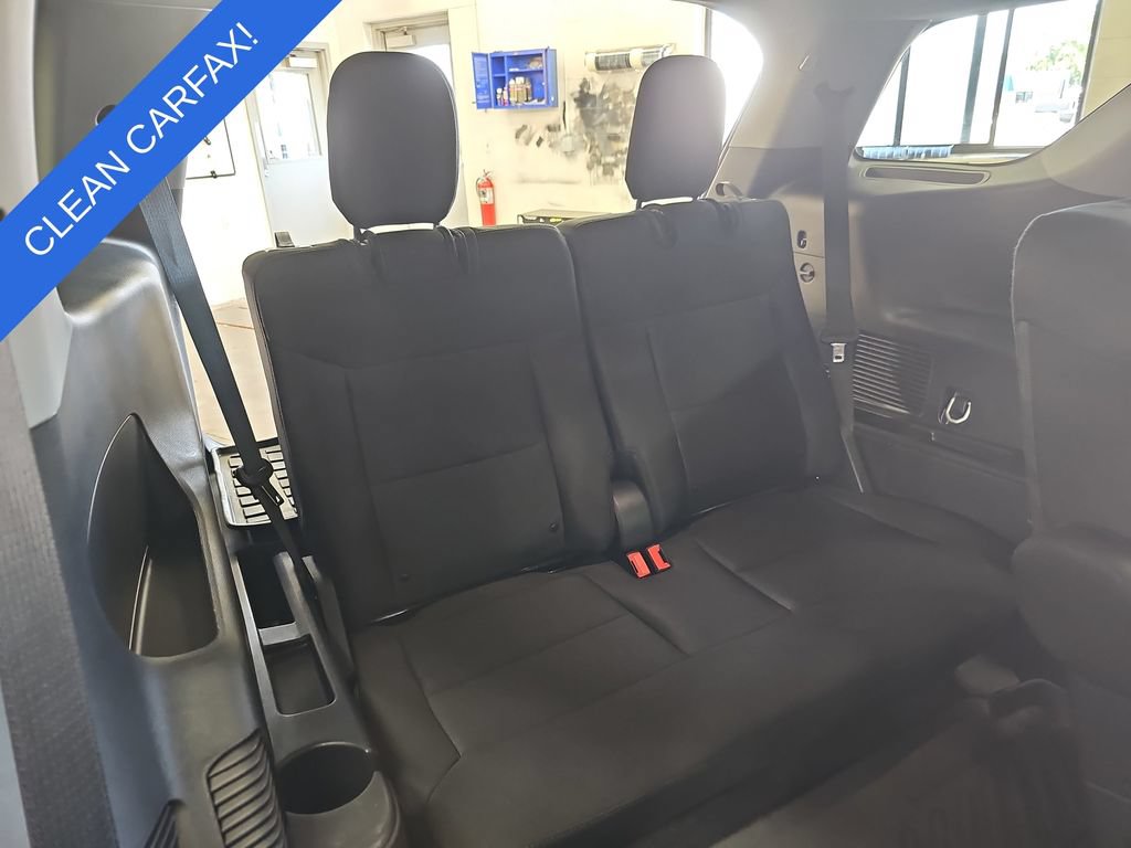 Used 2023 Ford Explorer XLT AWD/4WD image 12
