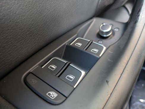 Used 2015 Audi Q3 2.0T Prestige w/ Prestige Package image 21