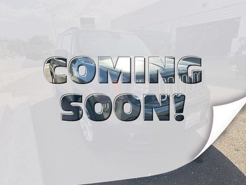 Used 2016 Jeep Renegade Latitude FWD image 1