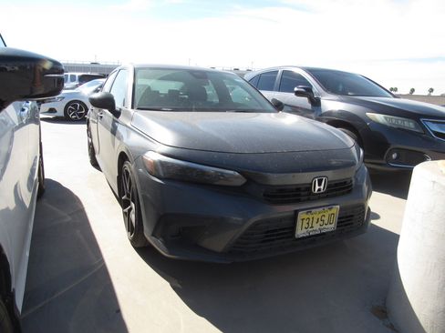 Certified 2024 Honda Civic Sport image 2