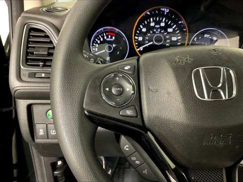 Used 2017 Honda HR-V EX image 11