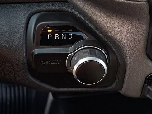 Used 2024 RAM 2500 Tradesman w/ Chrome Appearance Group image 12