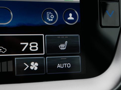 Used 2025 Subaru Outback Premium image 31