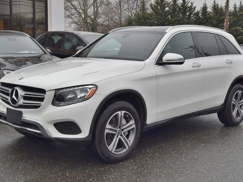 Used 2019 Mercedes-Benz GLC 300 4MATIC image 1