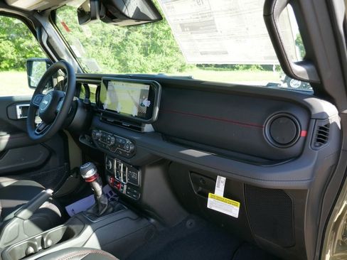 New 2026 Jeep Wrangler Unlimited Rubicon AWD/4WD image 11