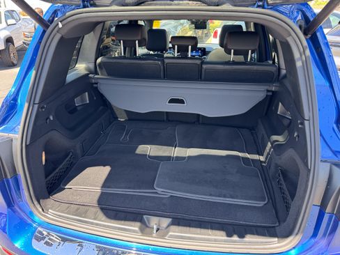 Used 2024 Mercedes-Benz GLB 250 image 38