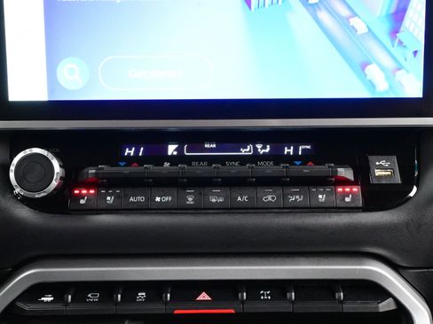 Used 2024 Toyota Sequoia Platinum image 22