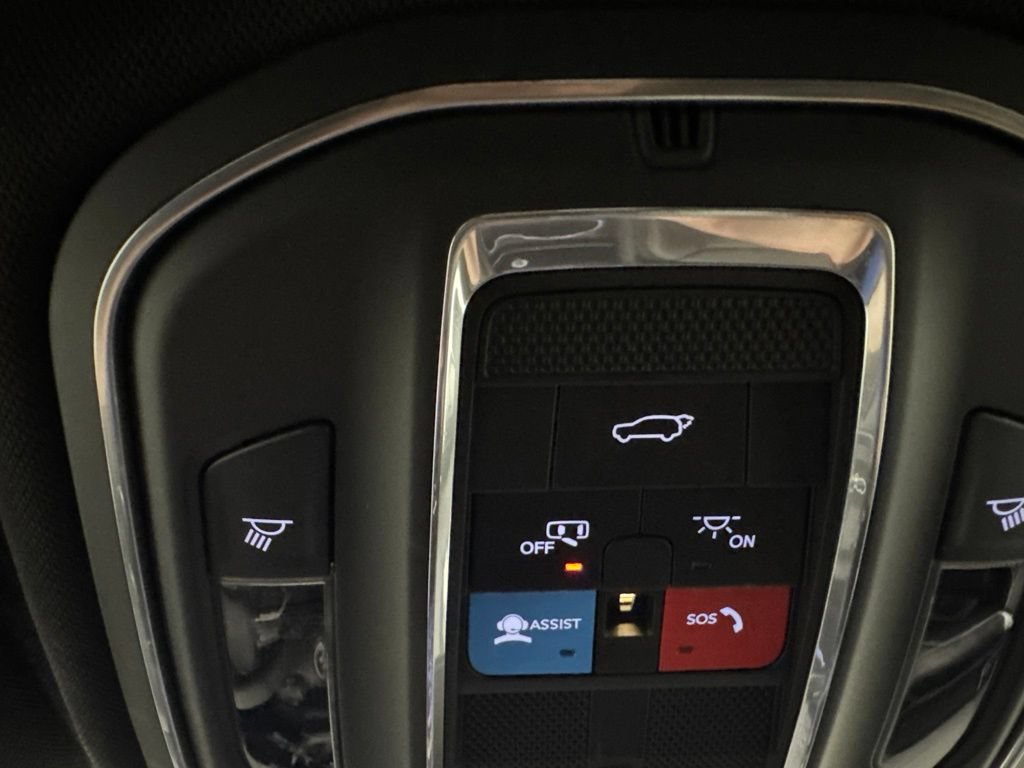 Used 2024 Jeep Grand Cherokee Limited AWD/4WD image 42