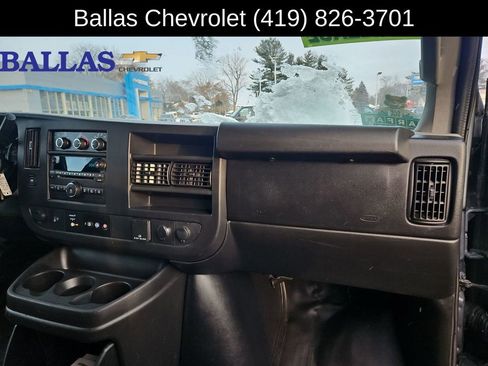 Certified 2017 Chevrolet Express 3500 LS image 27