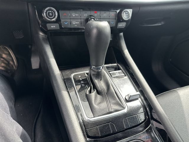 Used 2025 Jeep Compass Limited AWD/4WD image 24
