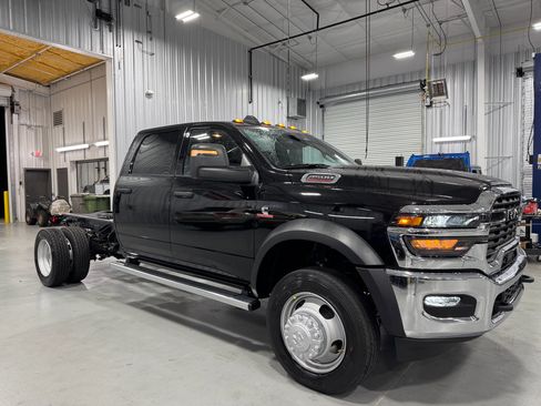 New 2025 RAM 4500 Tradesman image 19