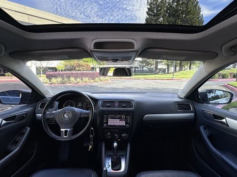 Used 2013 Volkswagen Jetta SE image 11