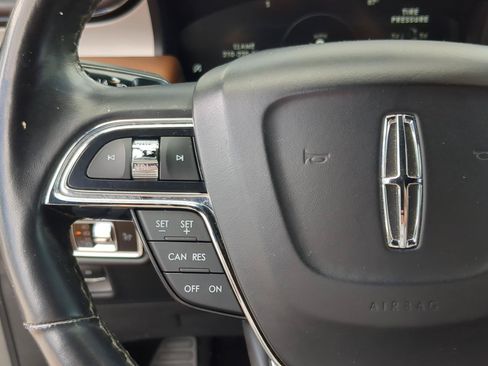 Used 2023 Lincoln Nautilus Reserve w/ Luxury Package FWD image 13
