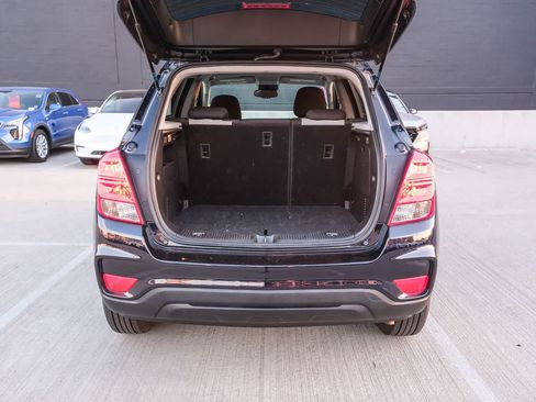 Used 2022 Chevrolet Trax LS w/ Tint and Cruise Package FWD image 27