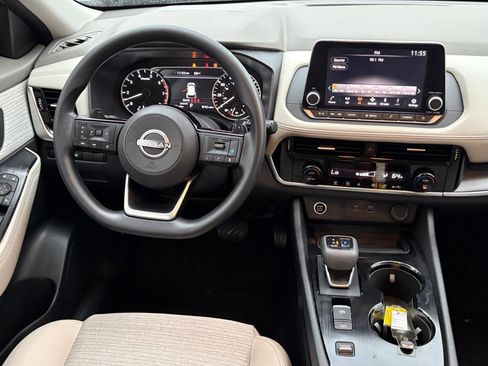 Used 2022 Nissan Rogue SV image 12