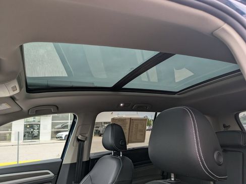 Certified 2023 Volkswagen Atlas SE w/ Panoramic Sunroof Package FWD image 21