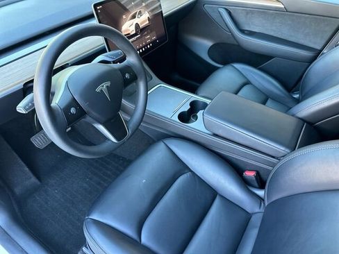 Used 2024 Tesla Model Y Long Range image 10