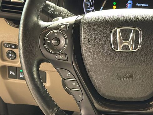 Used 2017 Honda Pilot Elite image 24