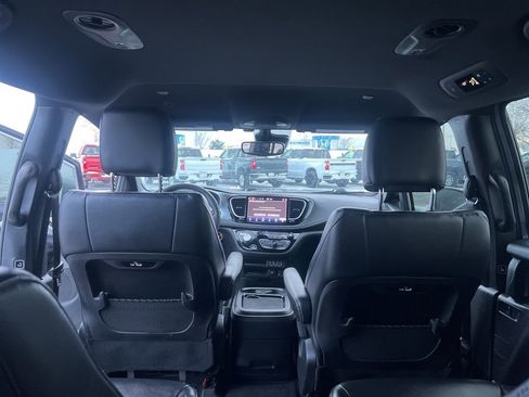 Used 2022 Chrysler Pacifica Touring-L w/ S Appearance Package image 27