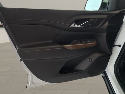Used 2019 GMC Acadia SLE w/ Driver Alert Package I FWD image 7