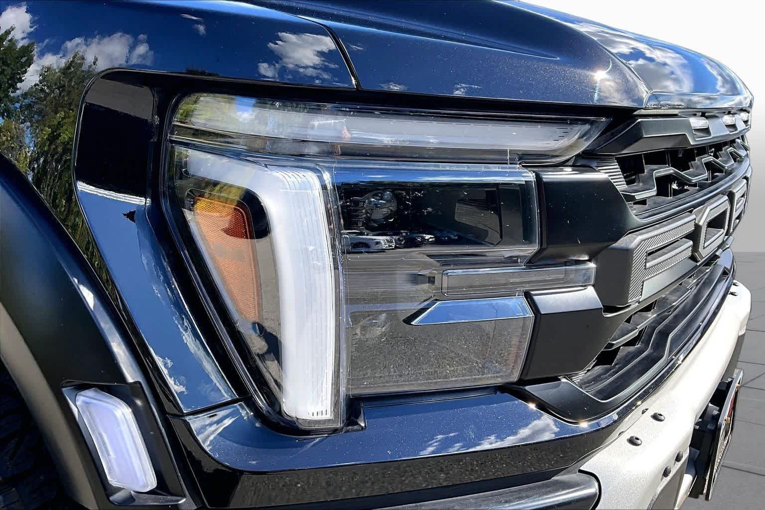 Used 2025 Ford F150 Raptor AWD/4WD image 25