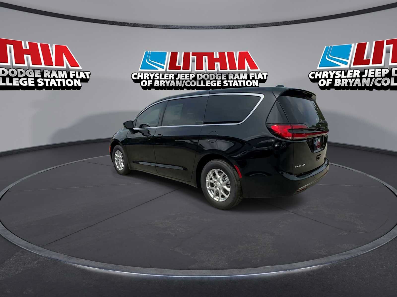 New 2027 Chrysler Pacifica Select FWD image 6