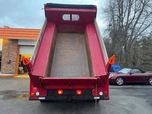 Used 2015 Ford F550 4x4 Regular Cab Super Duty image 7