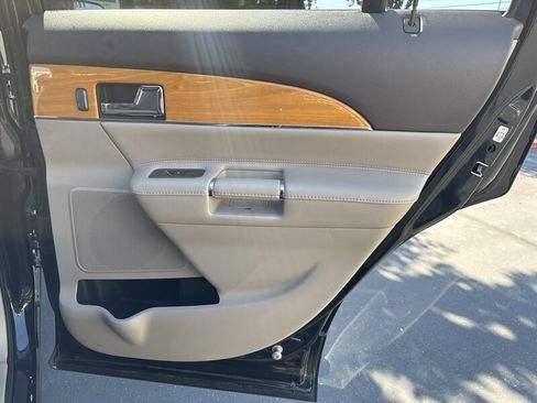 Used 2013 Lincoln MKX AWD image 42