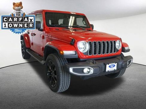 Used 2025 Jeep Wrangler Unlimited Sahara AWD/4WD image 17