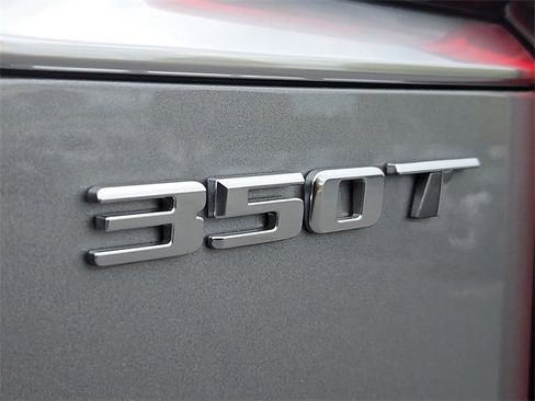 New 2025 Cadillac XT6 Luxury image 25