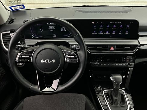 Used 2025 Kia Seltos S image 13