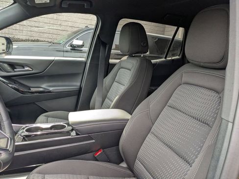 Used 2025 Chevrolet Equinox LT image 21