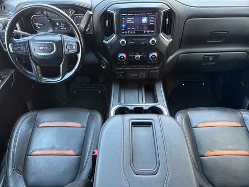 Used 2021 GMC Sierra 1500 AT4 w/ AT4 Preferred Package AWD/4WD image 3