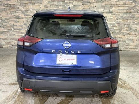 Certified 2025 Nissan Rogue SV image 6