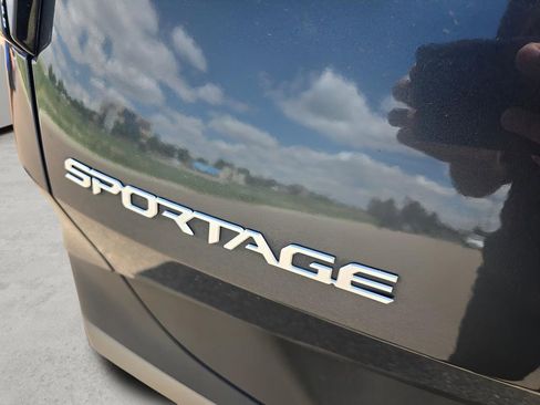 Used 2023 Kia Sportage X-Line w/ X-Line Premium Package AWD/4WD image 10