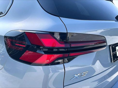 Used 2024 BMW X5 xDrive40i w/ M Sport Package image 29