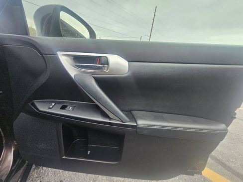 Used 2012 Lexus CT 200h image 42