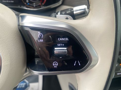 Used 2021 Jaguar F-PACE S image 18