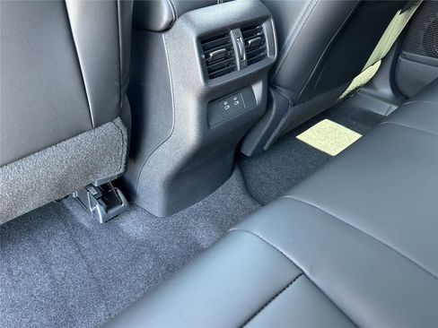 New 2025 Nissan Murano SV image 30