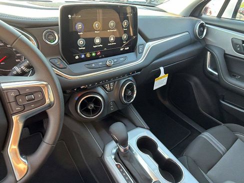 New 2026 Chevrolet Blazer LT w/ Convenience Package FWD image 5