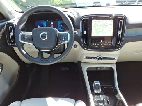 New 2026 Volvo XC40 B5 Ultra w/ Protection Package Premier AWD/4WD image 9