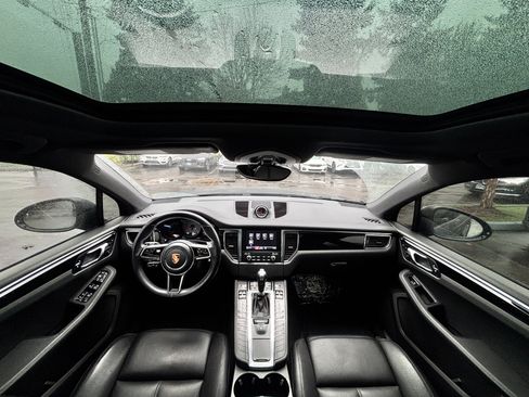 Used 2018 Porsche Macan S image 24