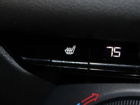 Used 2025 Chevrolet Blazer LT image 46