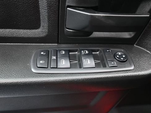 Used 2019 RAM 1500 Express w/ Express Value Package AWD/4WD image 14