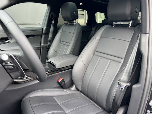 New 2025 Land Rover Range Rover Evoque Dynamic SE AWD/4WD image 19