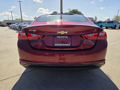 Used 2018 Chevrolet Malibu LT w/ Driver Confidence Package image 8