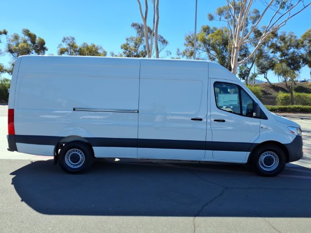 New 2025 Mercedes-Benz eSprinter 170 Cargo image 22