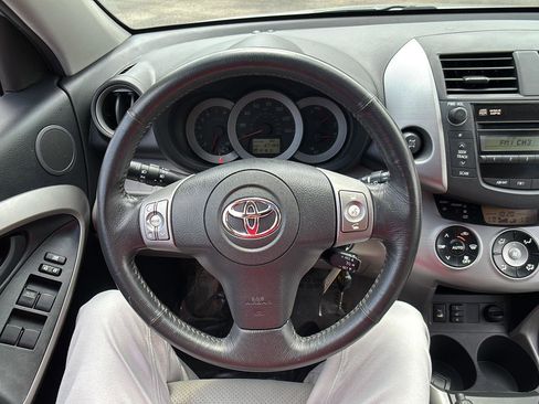 Used 2008 Toyota RAV4 Limited AWD/4WD image 28